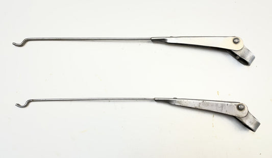 windshield wiper arms fits 76-86 Jeep CJ5 CJ7 CJ8 Used Pair