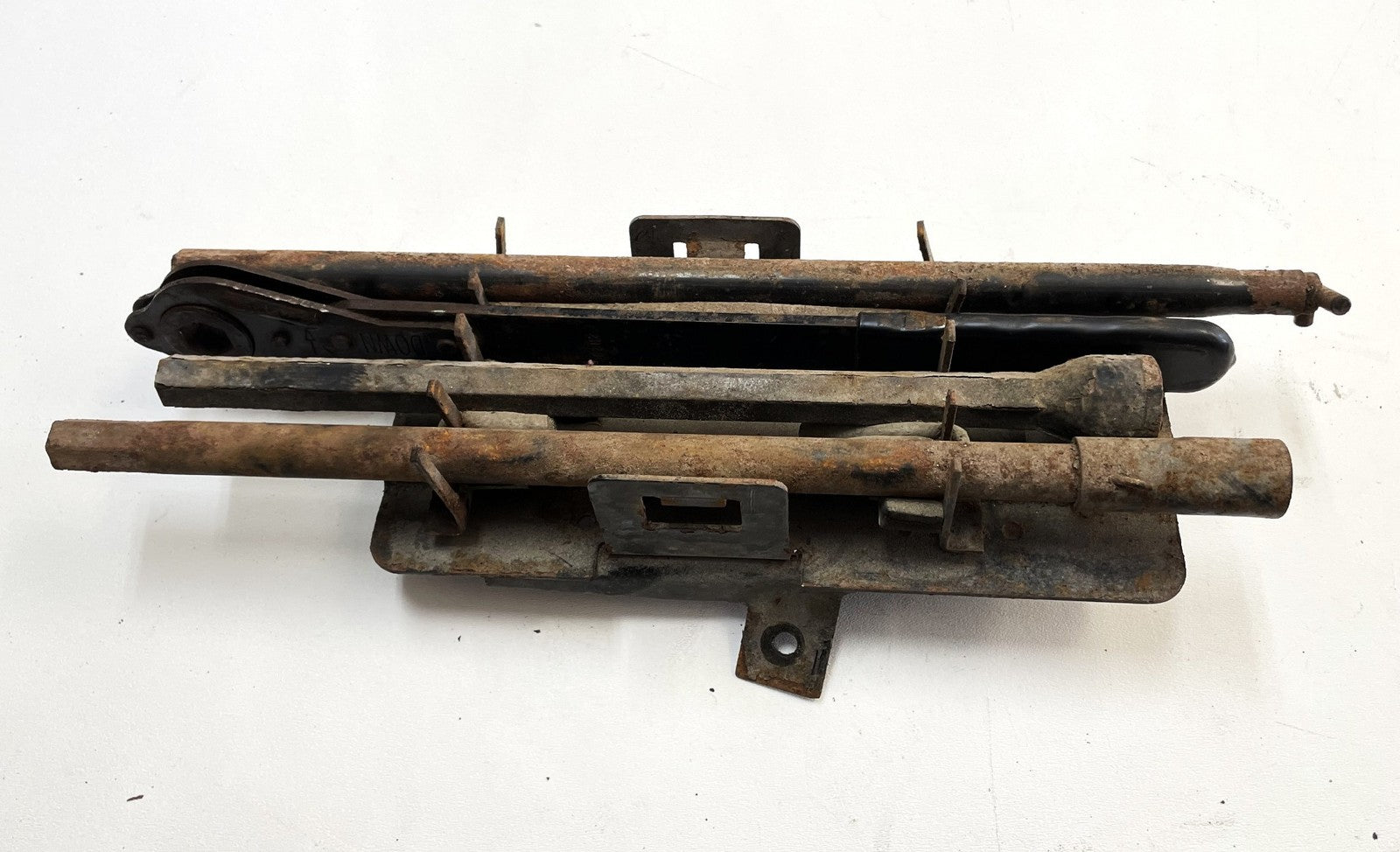 Jeep YJ Jack with Fender Mount Bracket ratchet handle COMPLETE Free Shipping