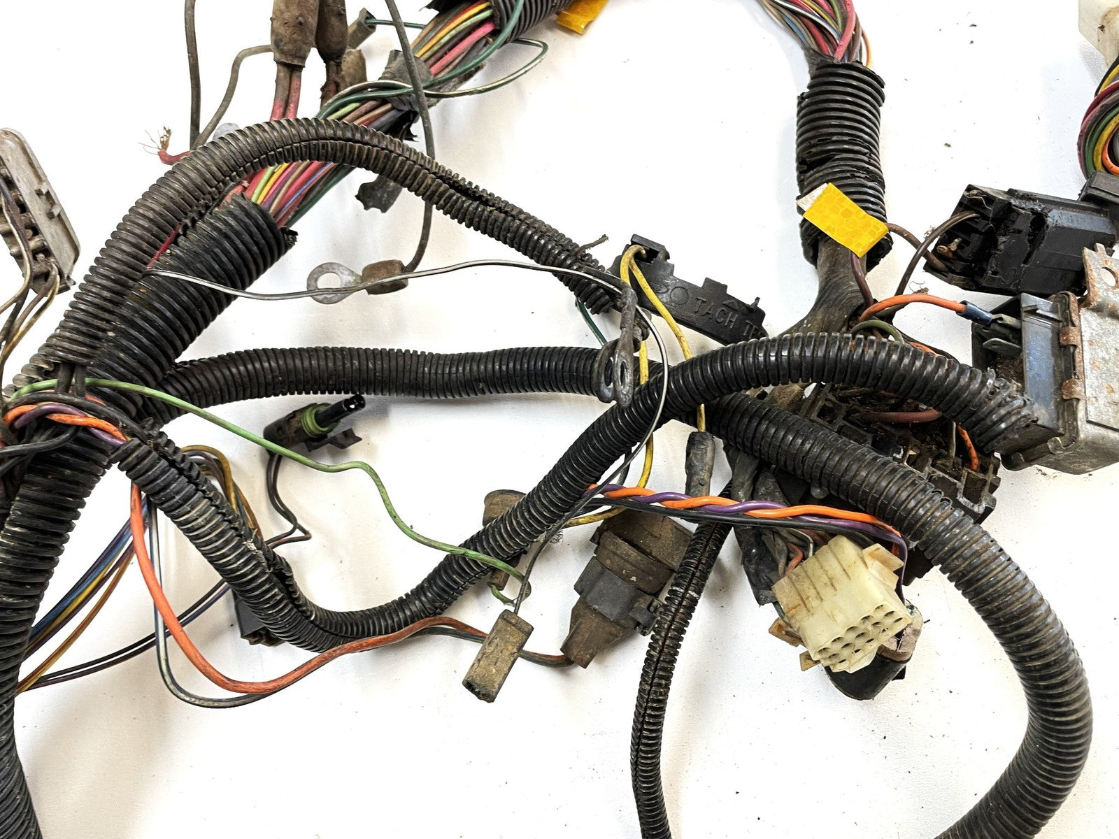 87-90 Jeep YJ Wrangler engine harness 4.2 liter six cylinder READ AD for PARTS