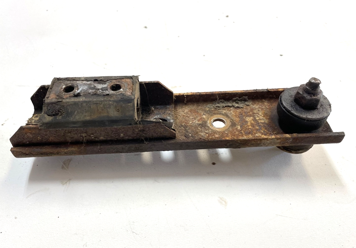 Jeep CJ manual transmission mount bracket bar CJ5  CJ7  CJ8 T176 skid plate