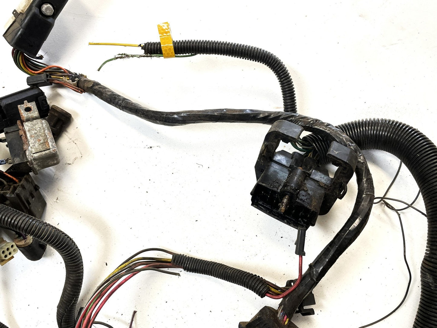 87-90 Jeep YJ Wrangler engine harness 4.2 liter six cylinder READ AD for PARTS