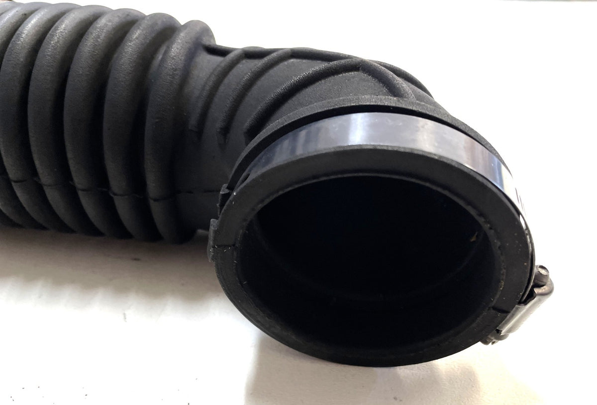 Jeep Wrangler YJ 91-95 4.0 six Cylinder Air Cleaner Filter Tube Hose Connector