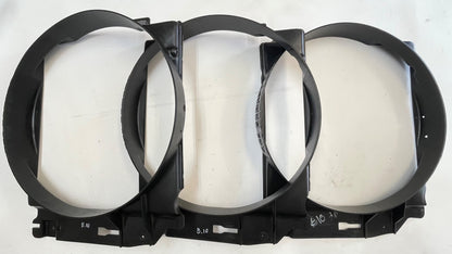 03-06 Jeep TJ 4.0 Six Cylinder fan shroud Wrangler Radiator cooling 52028127AD