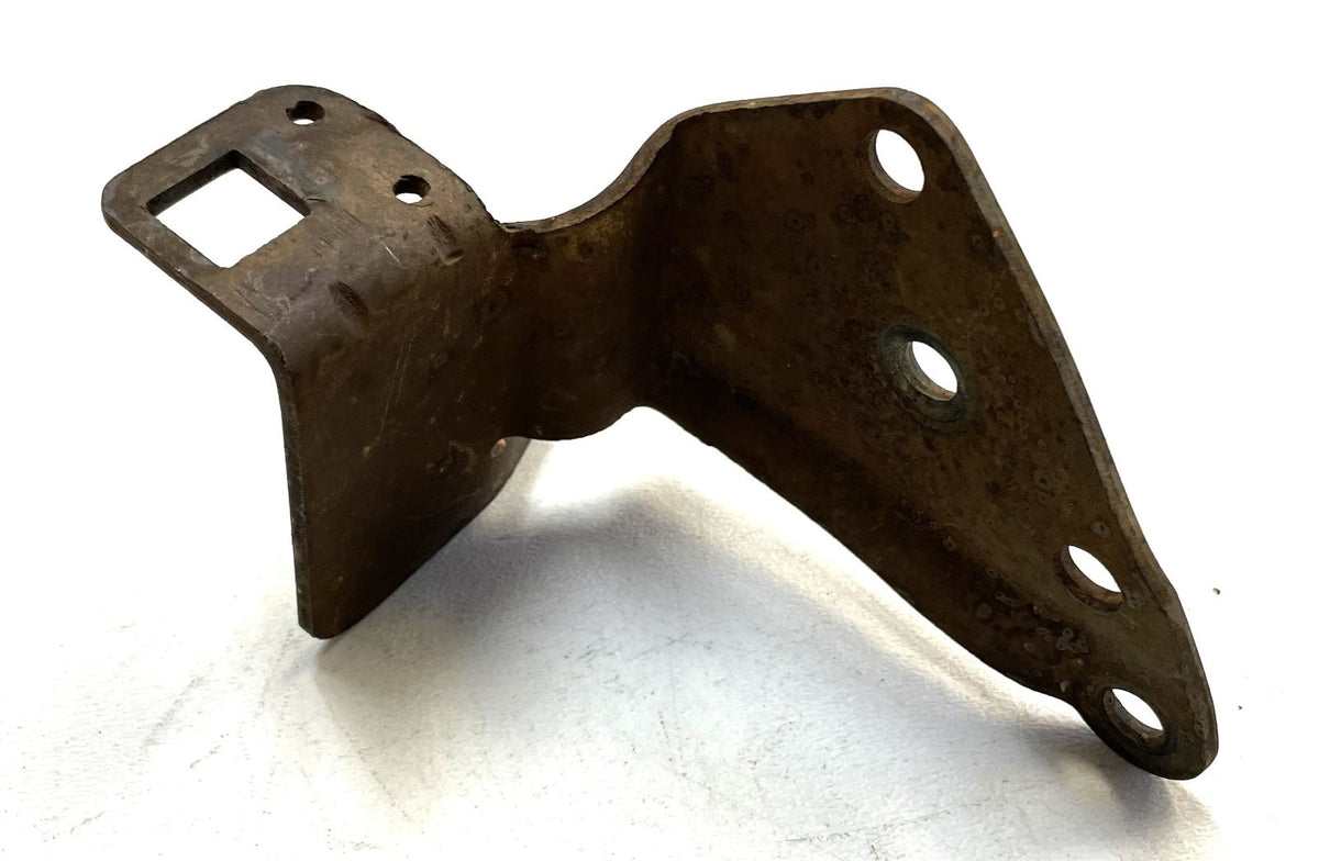 AMC V8 throttle cable bracket 304 360 401 CJ5 CJ7 Cherokee Wagoneer J10 J20