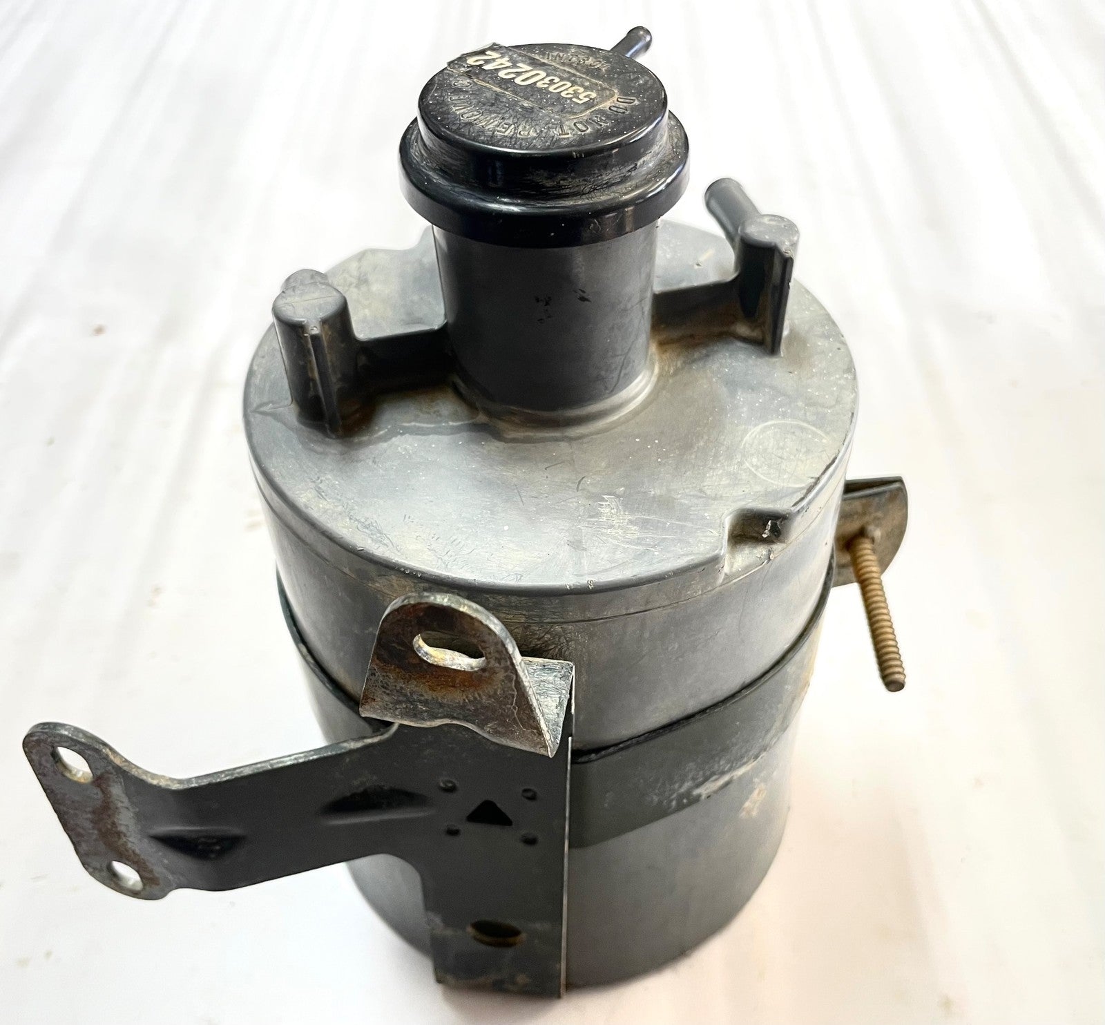 Jeep YJ Charcoal CANISTER with bracket Emissions Vapor Wrangler 53030242 Evap!!