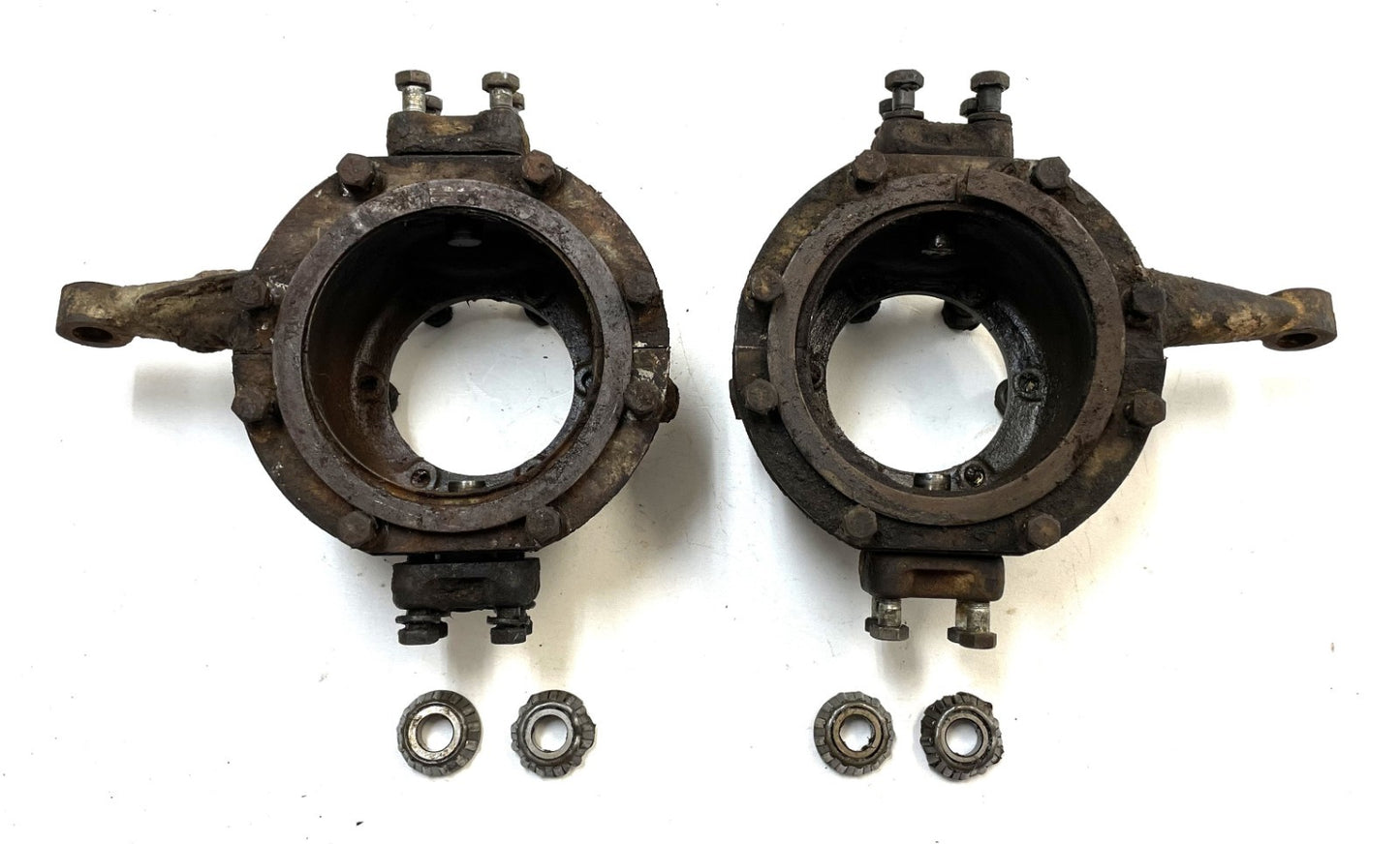 Jeep CJ5 Jeepster dana 27  steering knuckles left / right FREE SHIPPING