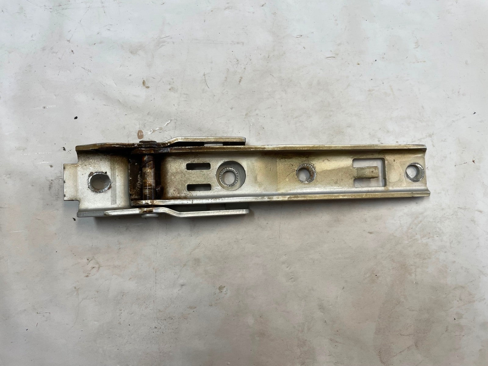 Jeep TJ Tailgate Hinges tail gate Hinge Set 04 05 06 Wrangler rear back