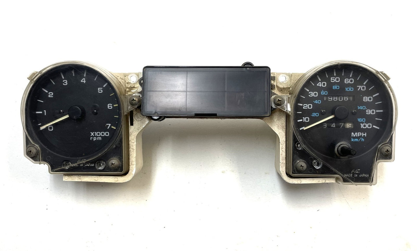 Jeep YJ speedometer tachometer 92-95 gauge cluster Wrangler 198,061 gauges