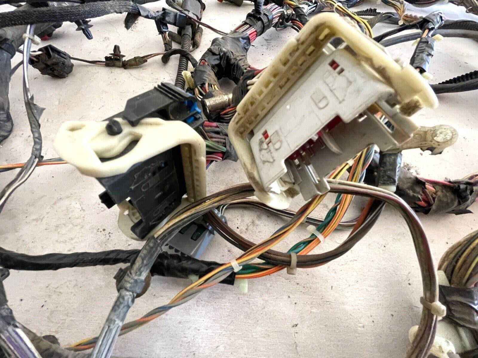 06 Jeep TJ Wrangler Dash Wiring Harness wire P56055139AB Right Hand Drive