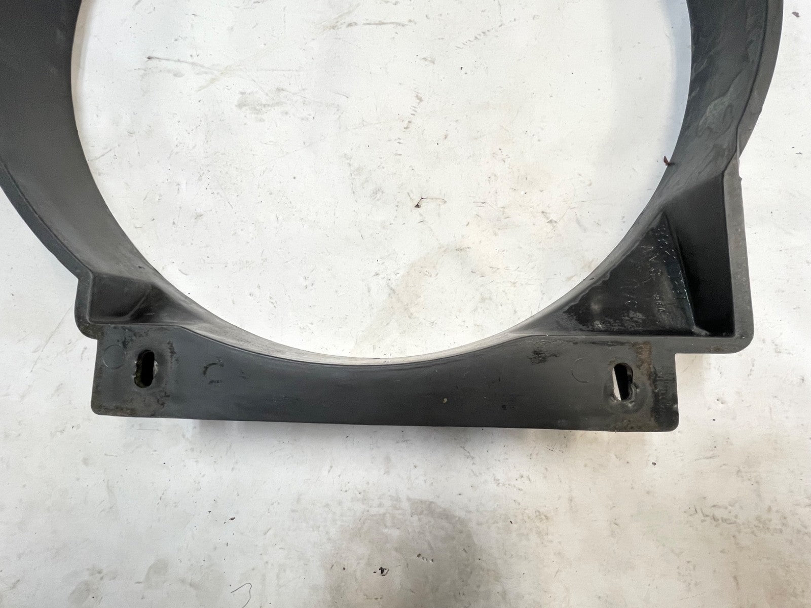 Jeep YJ 6 cylinder Fan Shroud 4.2 4.0 Radiator fits 87-95 Wrangler 8952040291