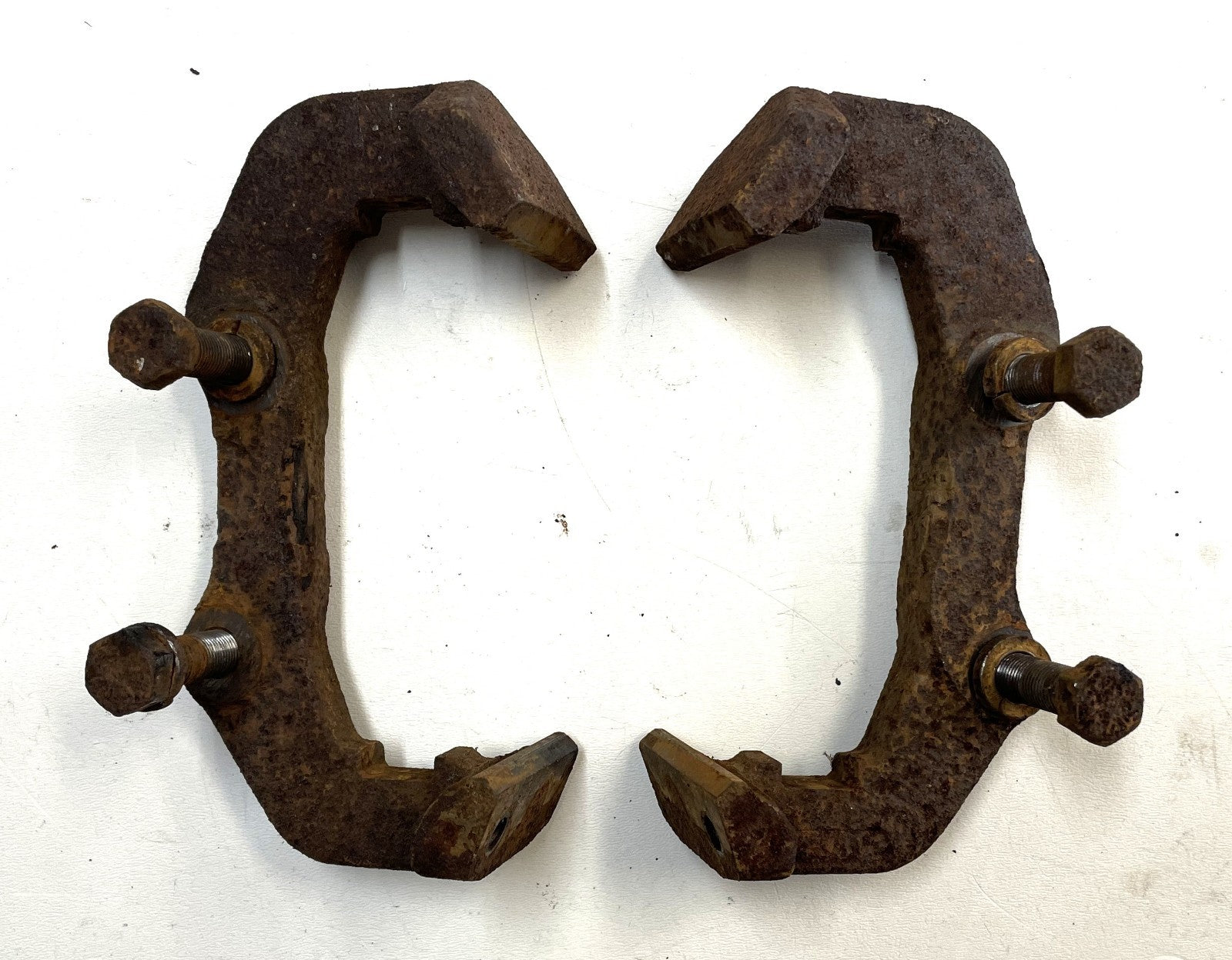 Jeep CJ disc brake caliper mount bracket CJ5 CJ7 CJ8 AMC 79-81 Dana 30 2 bolt!!