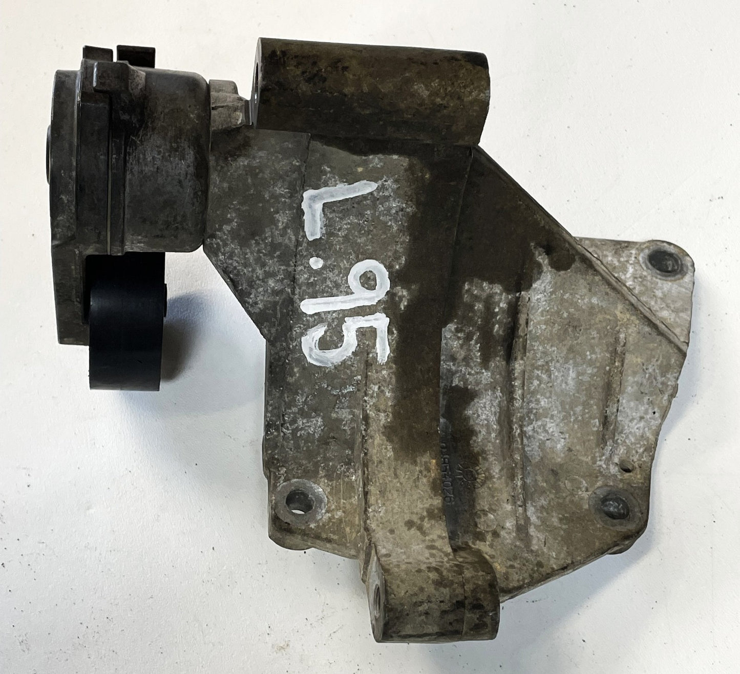 4.0 Jeep TJ Wrangler 00-06 Belt Tensioner Alternator Engine Bracket Idler Pulley
