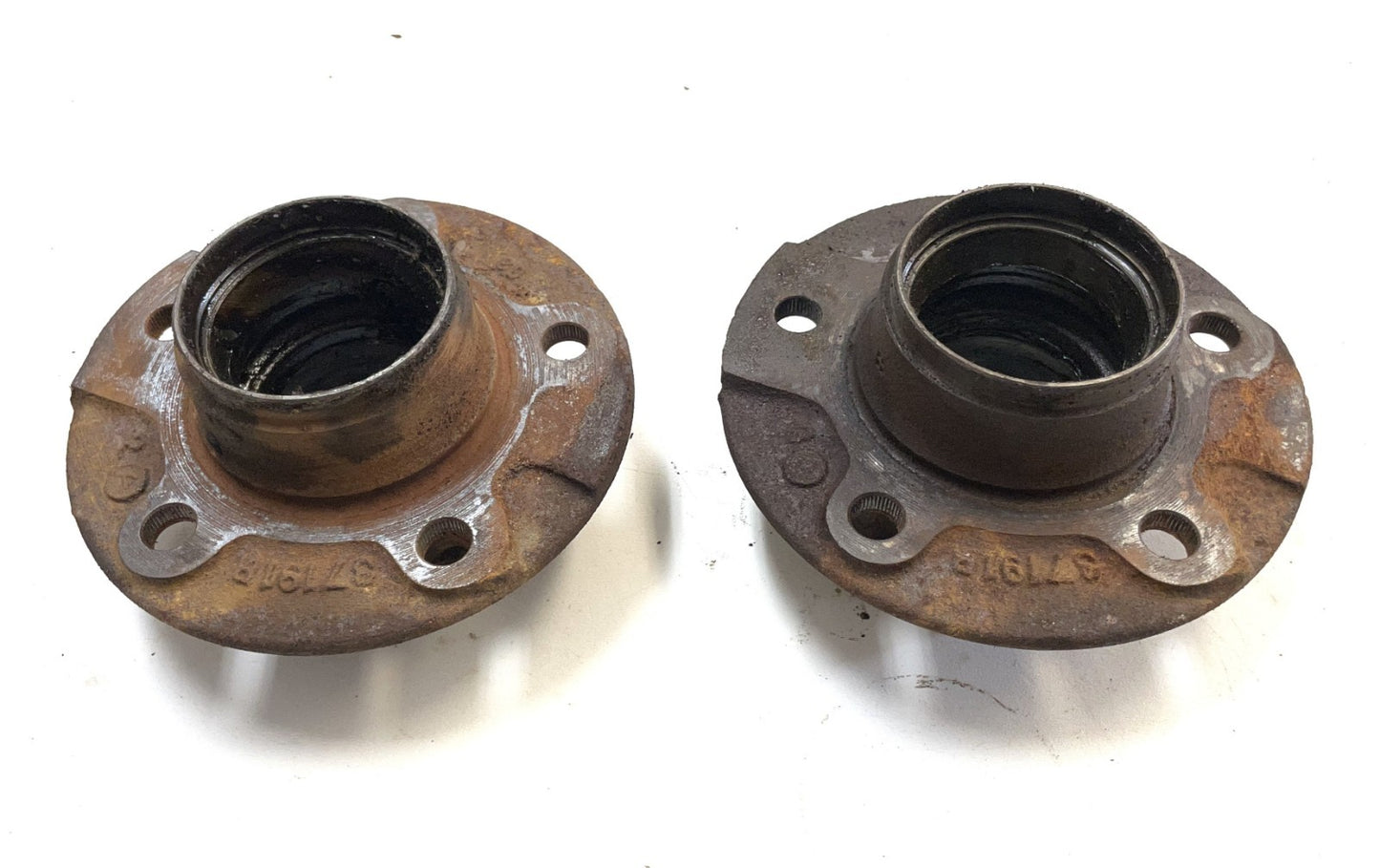 Jeep CJ disc brake bearing hub Dana 30 fits 78-81 CJ5 CJ7 6 bolt hubs (pair)