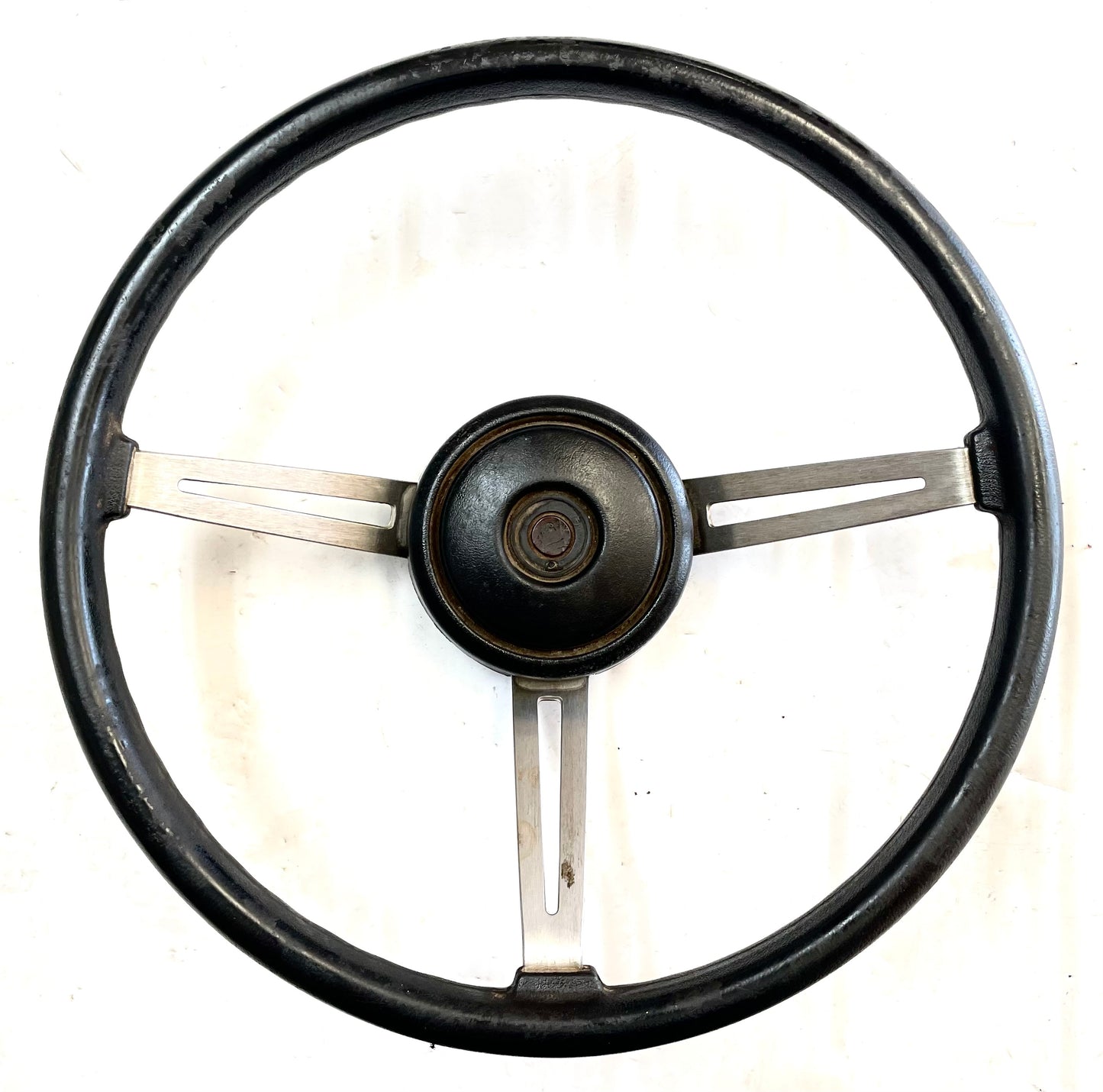 Jeep CJ steering wheel CJ5 CJ7 76-86 AMC horn button black J10 Cherokee AMC FSJ