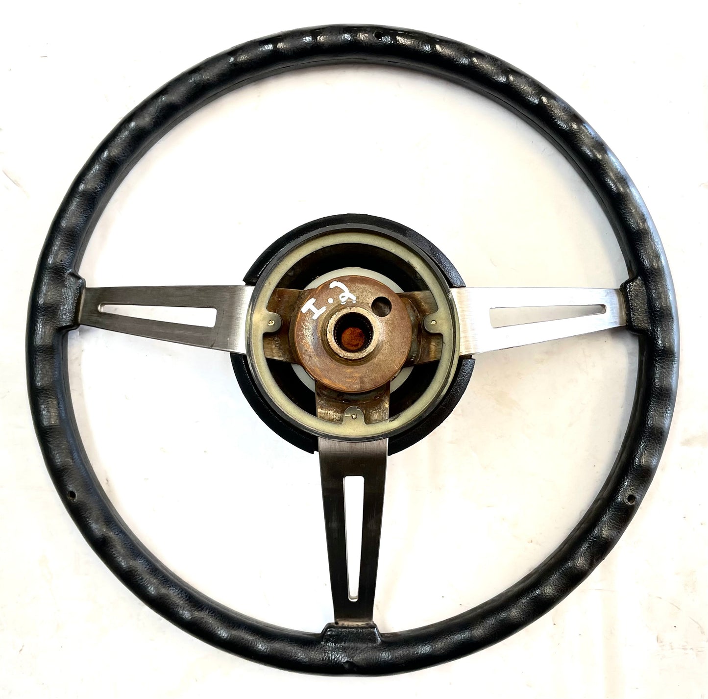 Jeep CJ steering wheel CJ5 CJ7 76-86 AMC horn button black J10 Cherokee AMC FSJ