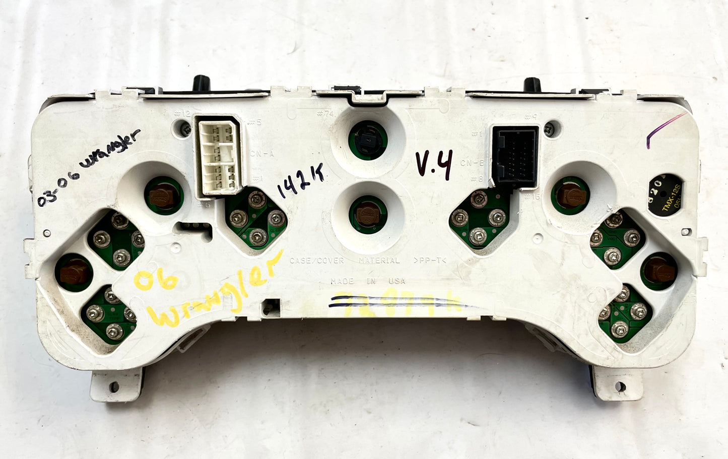 05-06 Jeep TJ gauge cluster 56010678AE Gauge Speedometer 142,000 instrument