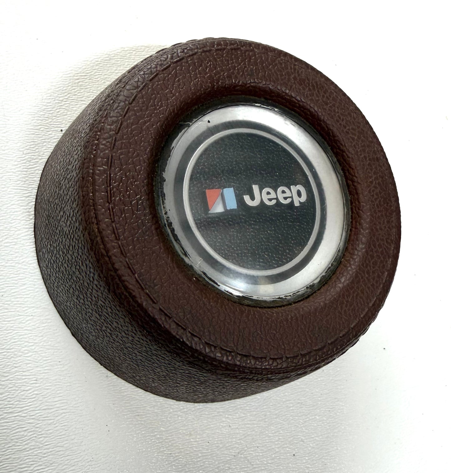 AMC Jeep steering wheel horn button FSJ Gremlin Cherokee Wagoneer J10 brown