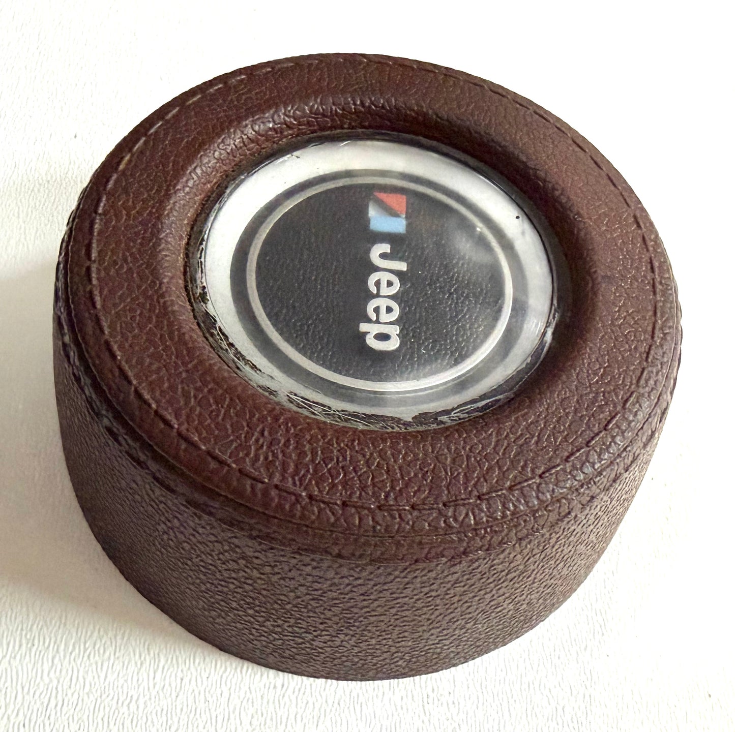 AMC Jeep steering wheel horn button FSJ Gremlin Cherokee Wagoneer J10 brown