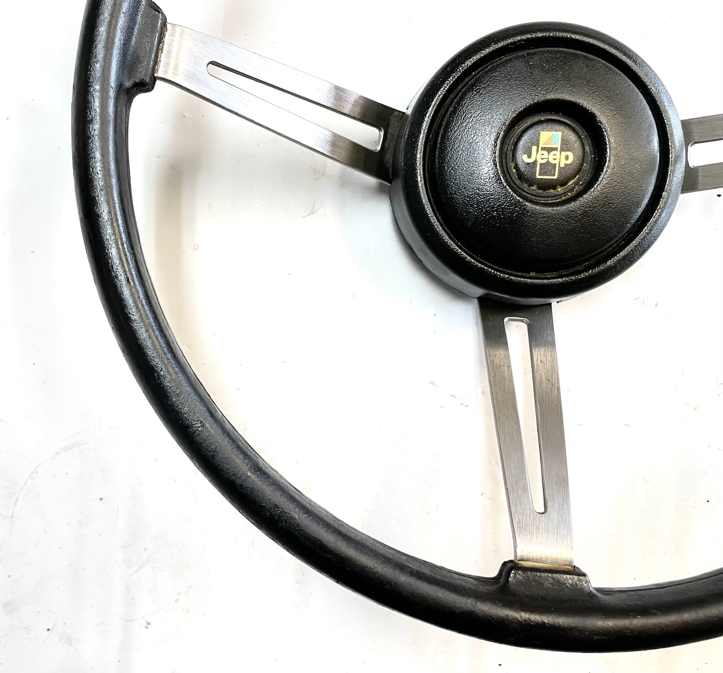 Volante Jeep CJ CJ5 CJ7 76-86 Botón de bocina AMC negro J10 Cherokee AMC FSJ 