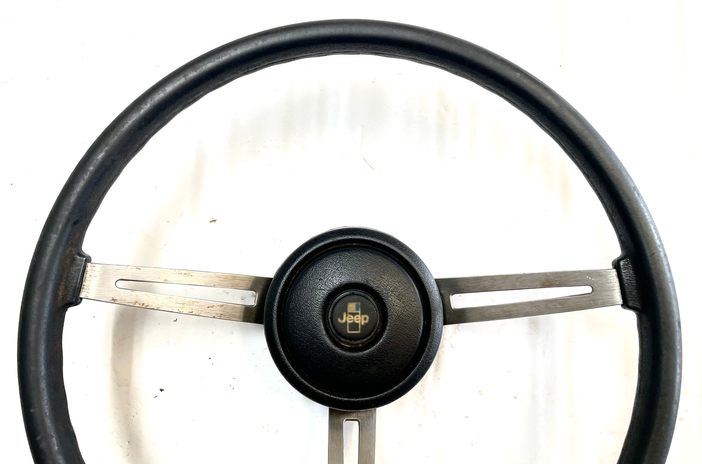 Volante Jeep CJ CJ5 CJ7 76-86 Botón de bocina AMC negro J10 Cherokee AMC FSJ[1] 