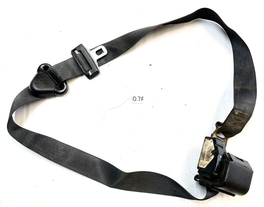 Retractor de cinturón de seguridad delantero derecho para Jeep TJ (03-06 Wrangler), color negro. ENVÍO GRATIS. 