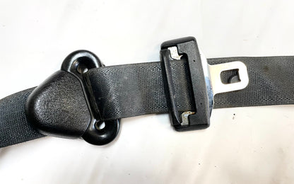 Retractor de cinturón de seguridad delantero derecho para Jeep TJ (03-06 Wrangler), color negro. ENVÍO GRATIS. 