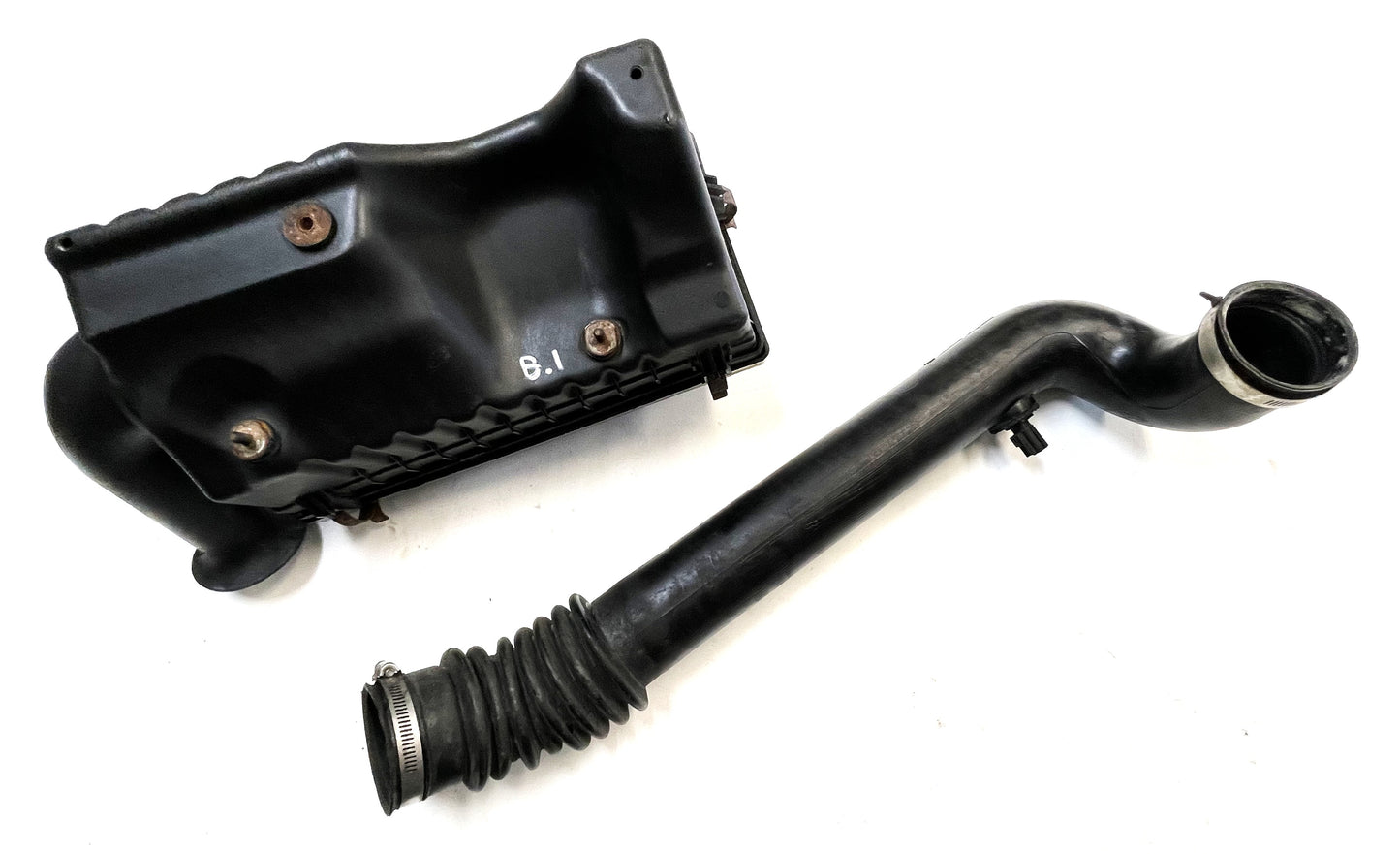 Jeep 05-06 TJ Wrangler 4.0 Air Cleaner Six Cylinder Filter Box Fresh Air Intake