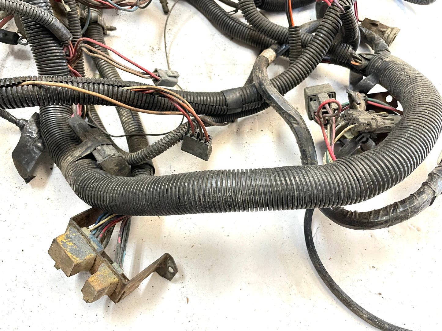 83-86 Jeep CJ arnés de cables del tablero CJ5 CJ7 cableado panel de instrumentos bloque de fusibles luz trasera 