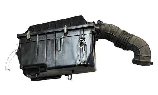 Jeep YJ 2.5 four cylinder Air Cleaner Air Filter Box Intake fits 91-95 Wrangler