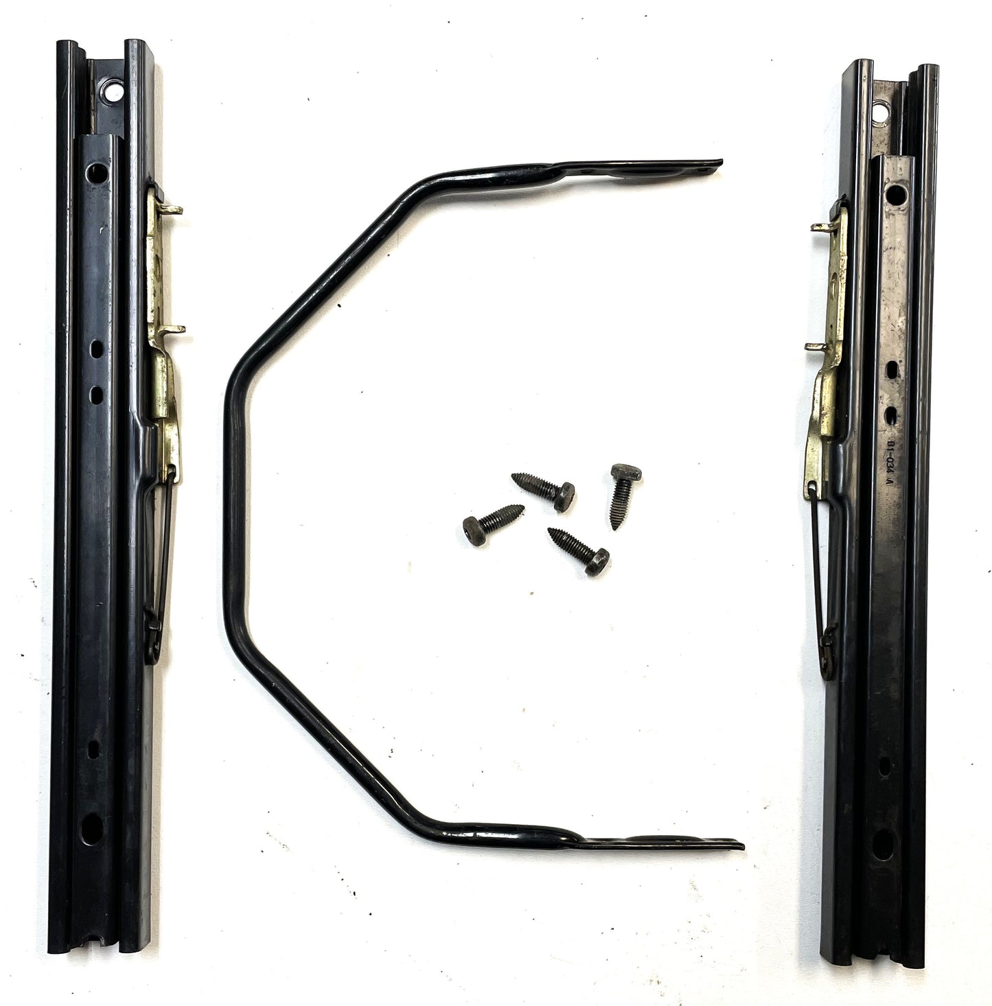 Jeep YJ Wrangler Seat Slider Bracket Front Right or Left with Bolts 91-95
