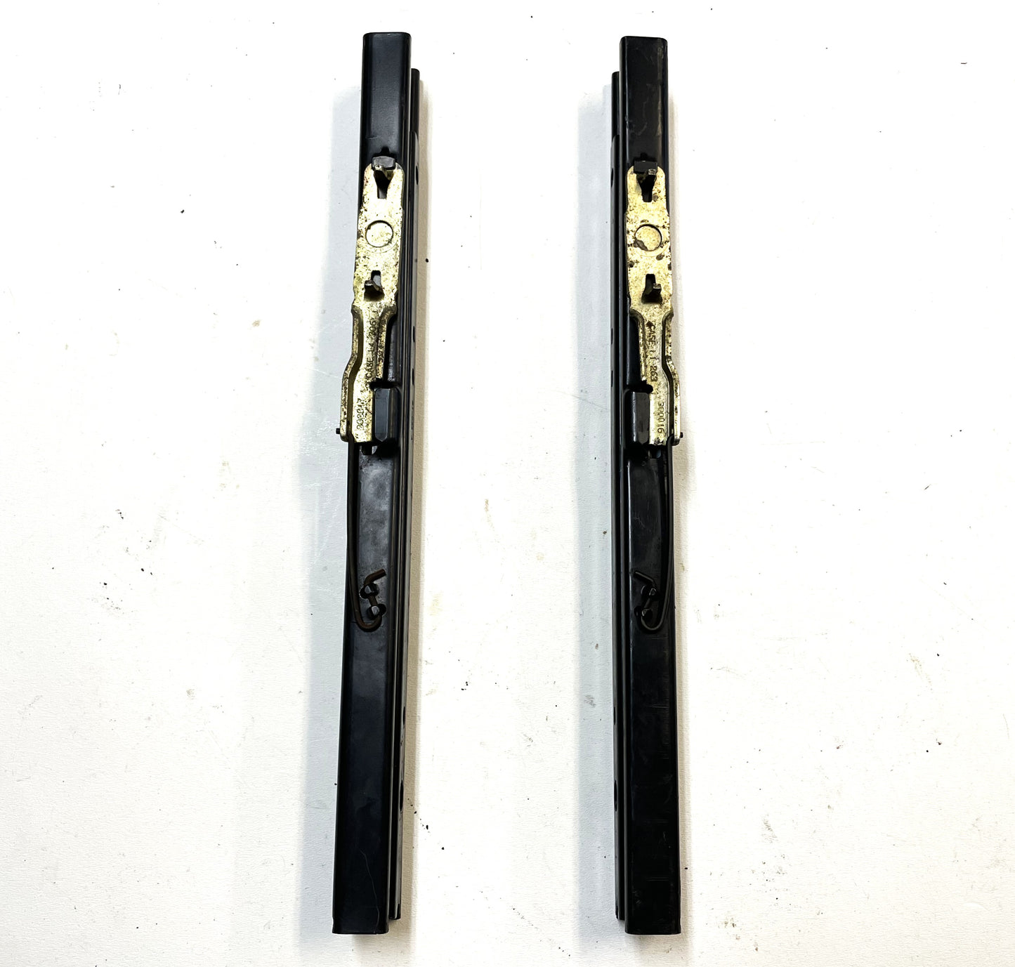 Jeep YJ Wrangler Seat Slider Bracket Front Right or Left with Bolts 91-95