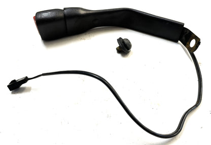 Hebilla del extremo del cinturón de seguridad delantero del conductor del Jeep Wrangler (mujer) 97-02 TJ 