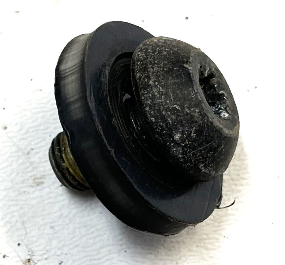 Hebilla del extremo del cinturón de seguridad delantero del conductor del Jeep Wrangler (mujer) 97-02 TJ 