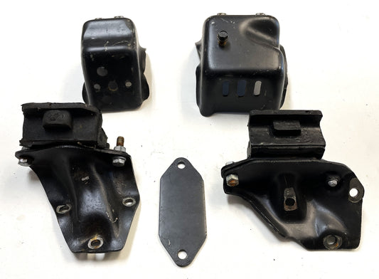 Jeep CJ 6 Cylinder Motor Mounts 4.2 258 CJ5 CJ7 CJ8 AMC Engine Frame Mount 232