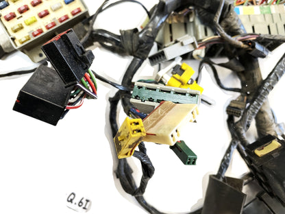 2000 Jeep TJ Wrangler Dash Wiring Harness wire P56009509AJ Cross body