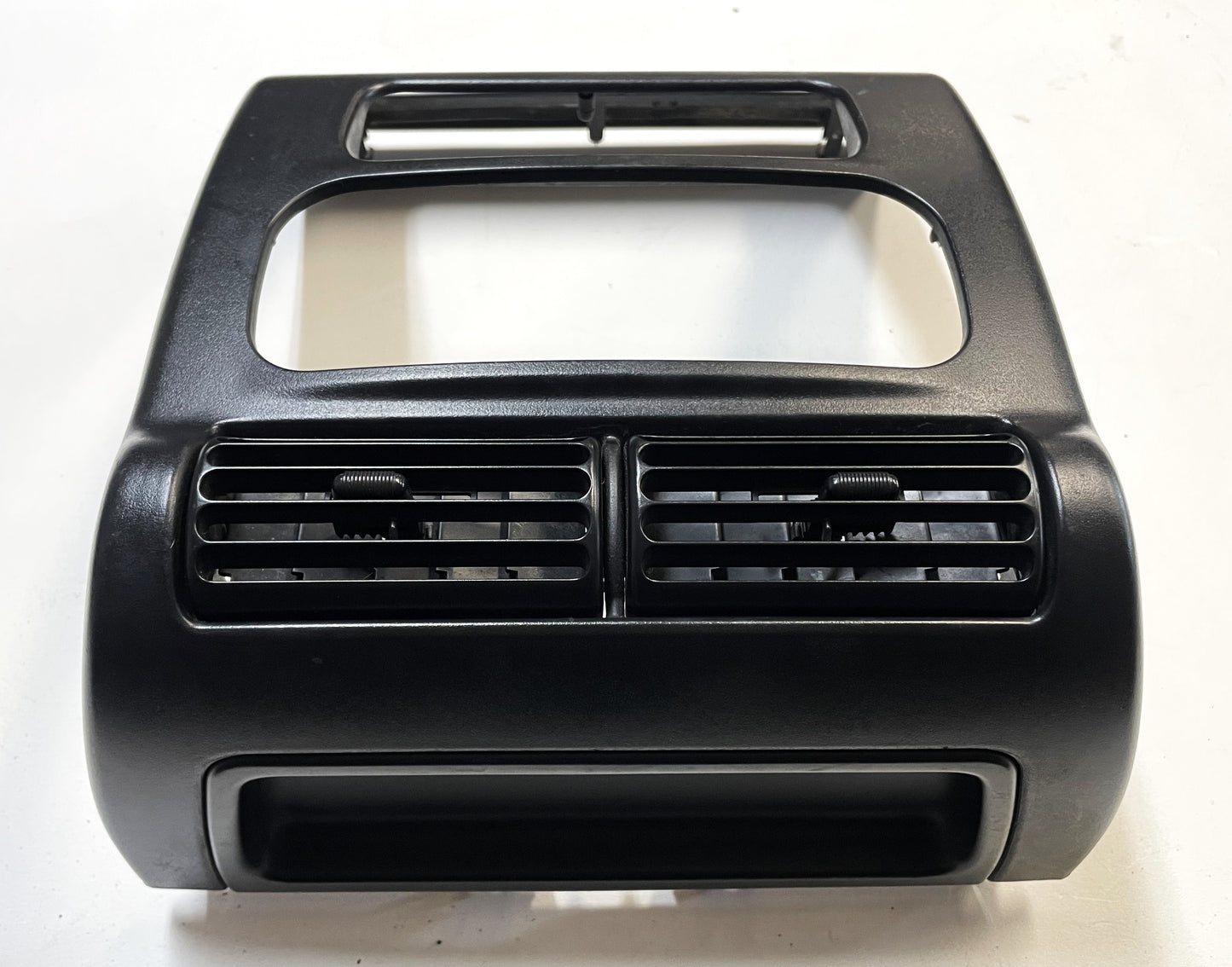 03-06 Jeep TJ Wrangler Center Bezel Dash Trim Vent Radio Surround FREE SHIPPING