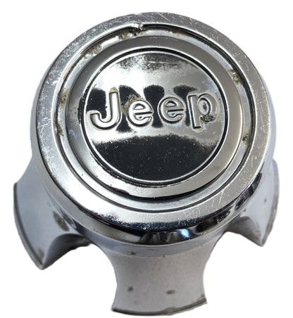 Tapacubos cromados de fábrica para Jeep CJ, CJ5 y CJ7. Tapacubos Laredo de fábrica. 