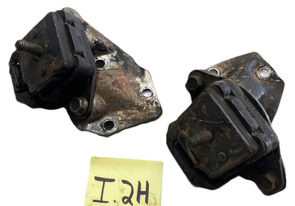 Soportes de motor de seis cilindros para Jeep CJ 4.2 258 CJ5 CJ7 CJ8 Soporte lateral del motor AMC 232 