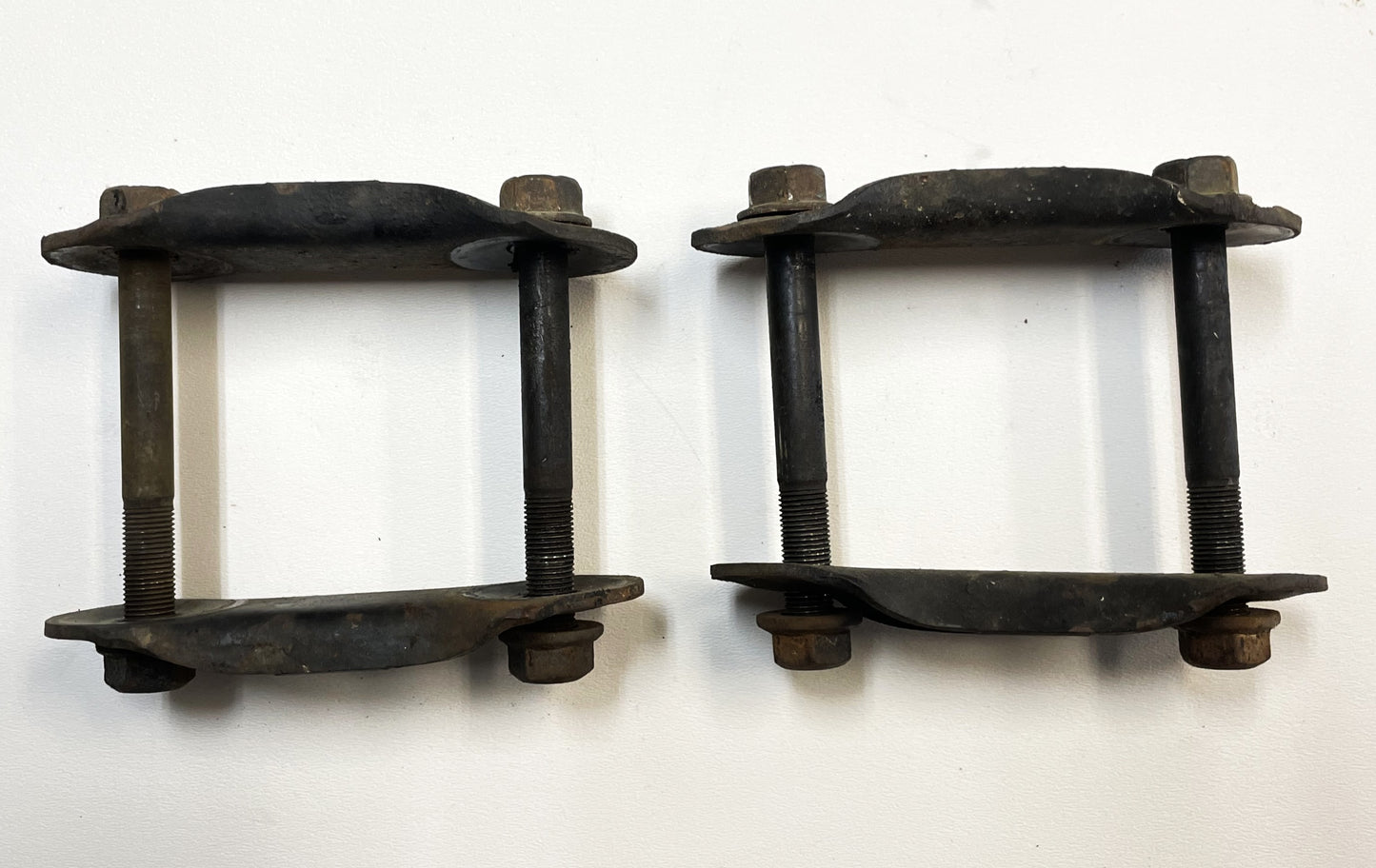 Grilletes Jeep YJ con pernos 87-95 Wrangler Ballestas delanteras y traseras ¡ENVÍO GRATIS! 