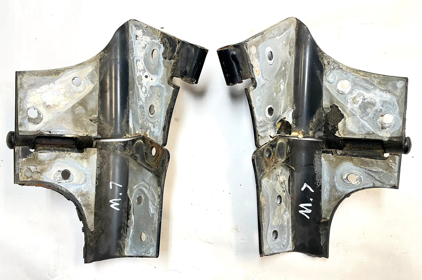 Jeep TJ windshield hinges fits 97-06 Wrangler Left Right Hinge black