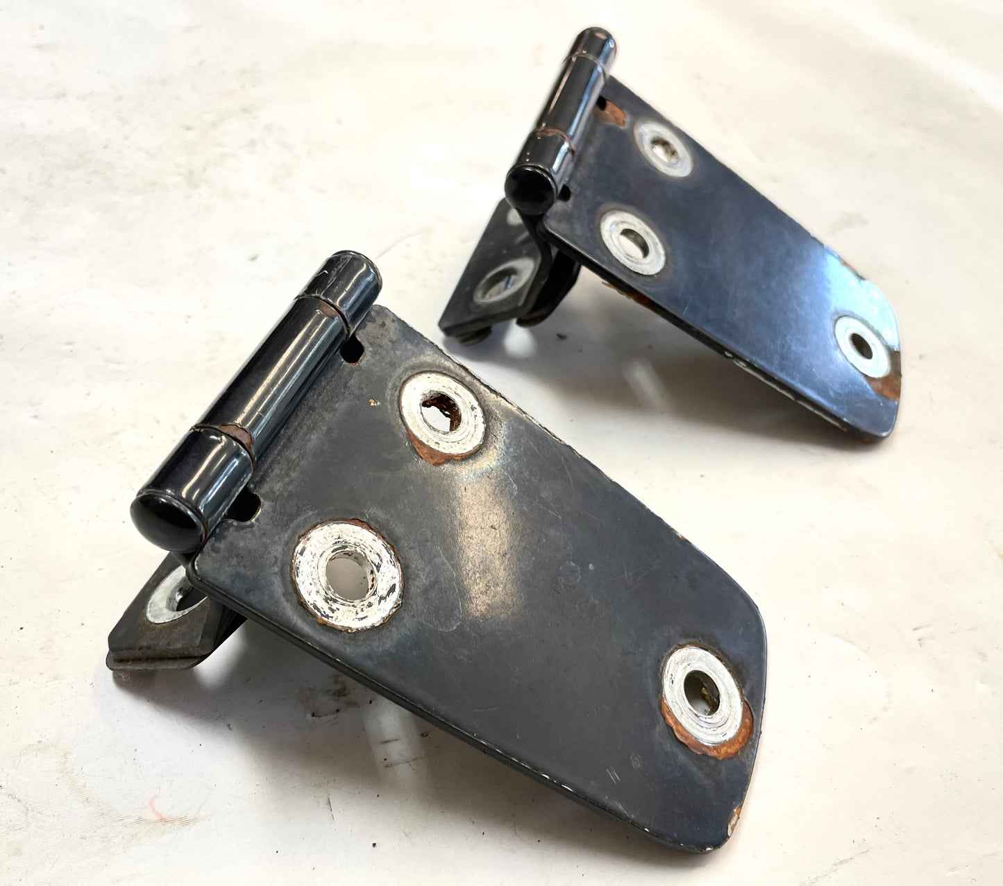 Jeep TJ hood hinges with bolts n shims black factory hinge fits 97-06 Wrangler