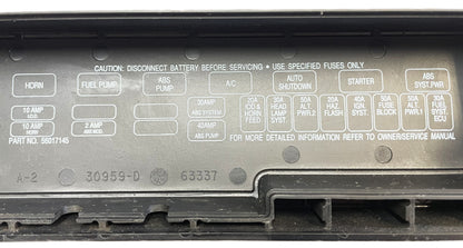 Jeep Wrangler YJ 91-95 Cubierta del panel del relé del bloque de fusibles debajo del capó OEM 56017145 ! 