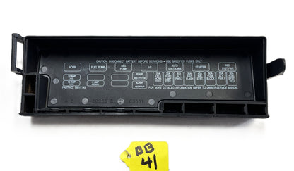 Jeep Wrangler YJ 91-95 Cubierta del panel del relé del bloque de fusibles debajo del capó OEM 56017145 ! 