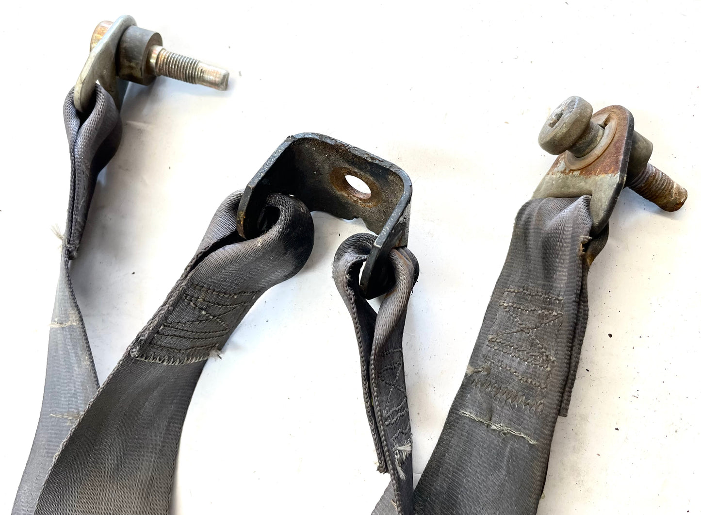 Jeep TJ rear seat belts fit 97-02 Wrangler shoulder belt female buckle back seat