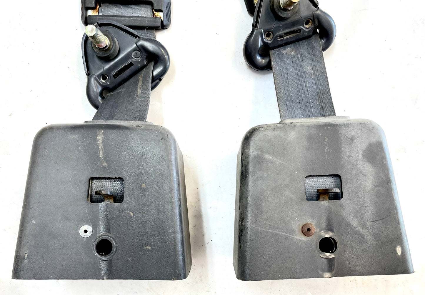 Jeep TJ rear seat belts fit 97-02 Wrangler shoulder belt female buckle back seat