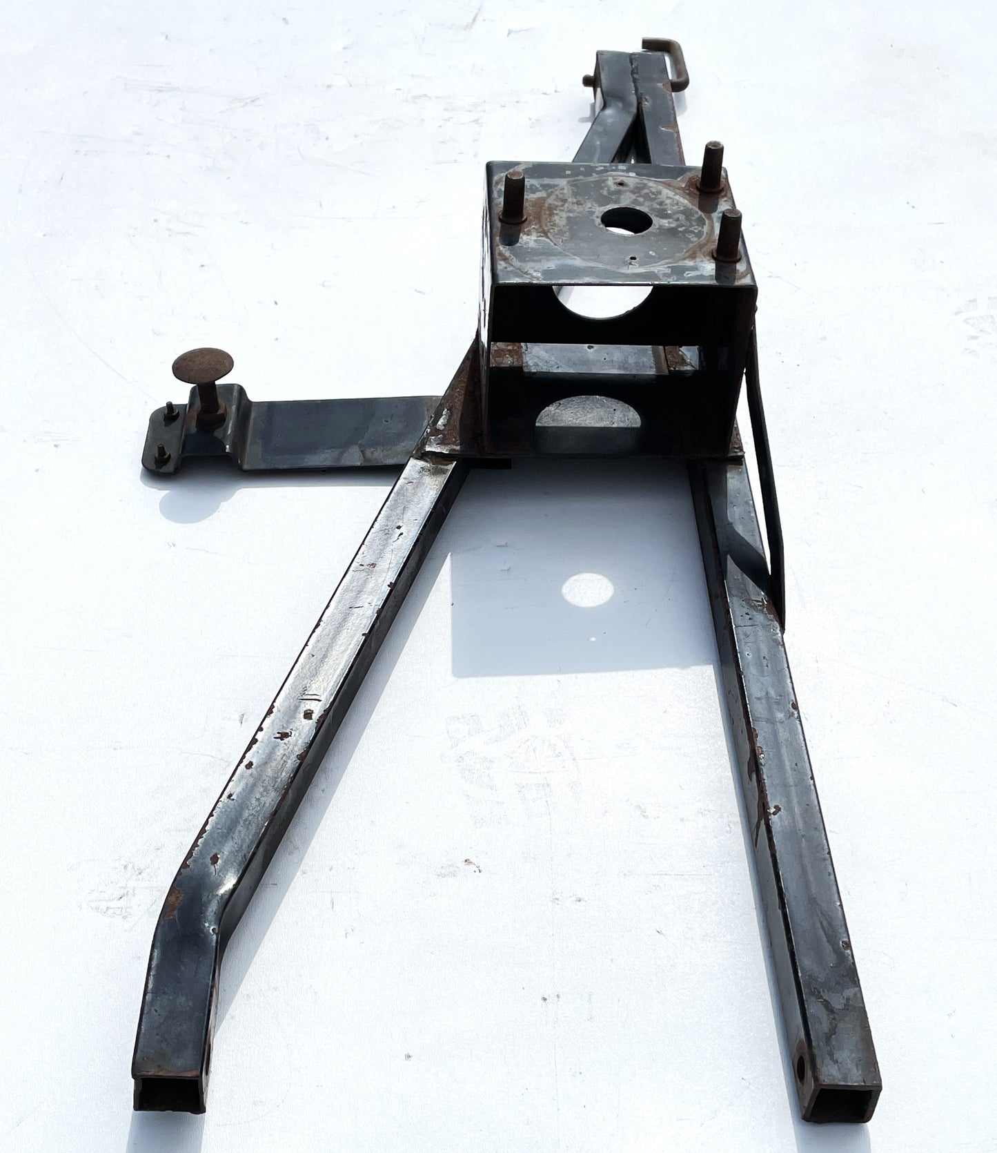 Porta llantas de repuesto de fábrica Jeep CJ CJ7 CJ8 abatible SIN SOPORTES 