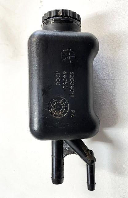 Depósito de tanque de botella de líquido de dirección asistida para Jeep YJ Wrangler 52004991, compatible con modelos 91 a 95. 