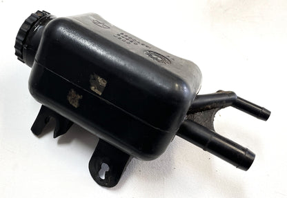 Depósito de tanque de botella de líquido de dirección asistida para Jeep YJ Wrangler 52004991, compatible con modelos 91 a 95. 