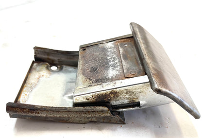 Cenicero Jeep CJ CJ5 CJ7 CJ8 76-86 Cenicero de fábrica ENVÍO GRATIS Tornillos de montaje [1] 