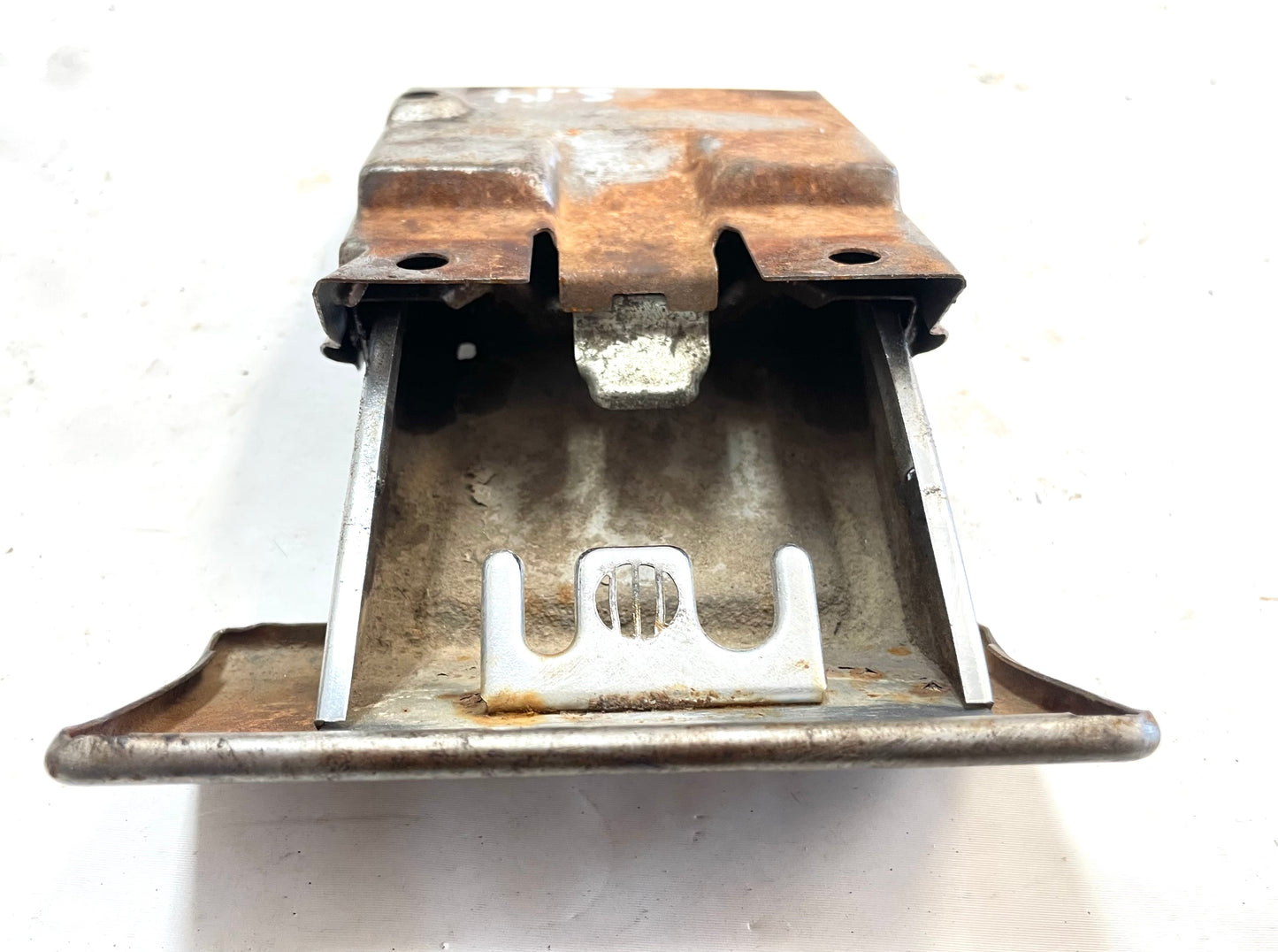 Cenicero Jeep CJ CJ5 CJ7 CJ8 76-86 Cenicero de fábrica ENVÍO GRATIS Tornillos de montaje [1] 